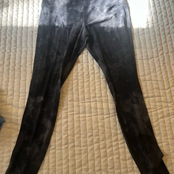 Lululemon Athletica Dark Gray Leggings - Picture 5 of 6